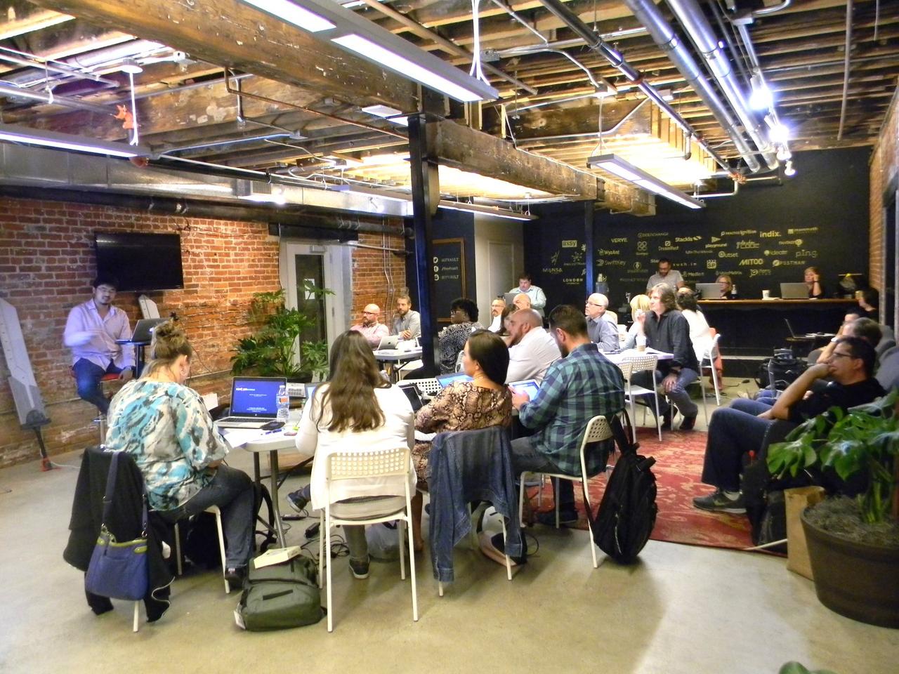https://metablox-co-production-bucket.s3.us-east-1.amazonaws.com/san-francisco/Blox 1361/ed2d2c0d01e93fca4b9d5fda7a4011de6b3bc18c.jpg
